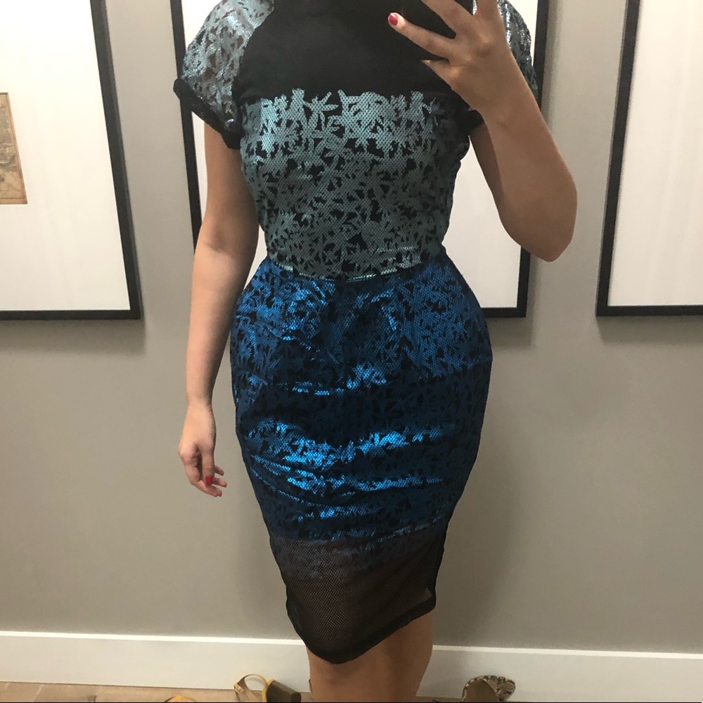 ASOS Midi Dress in Foil Print Short Sleeve Dress - Picture 4 of 4